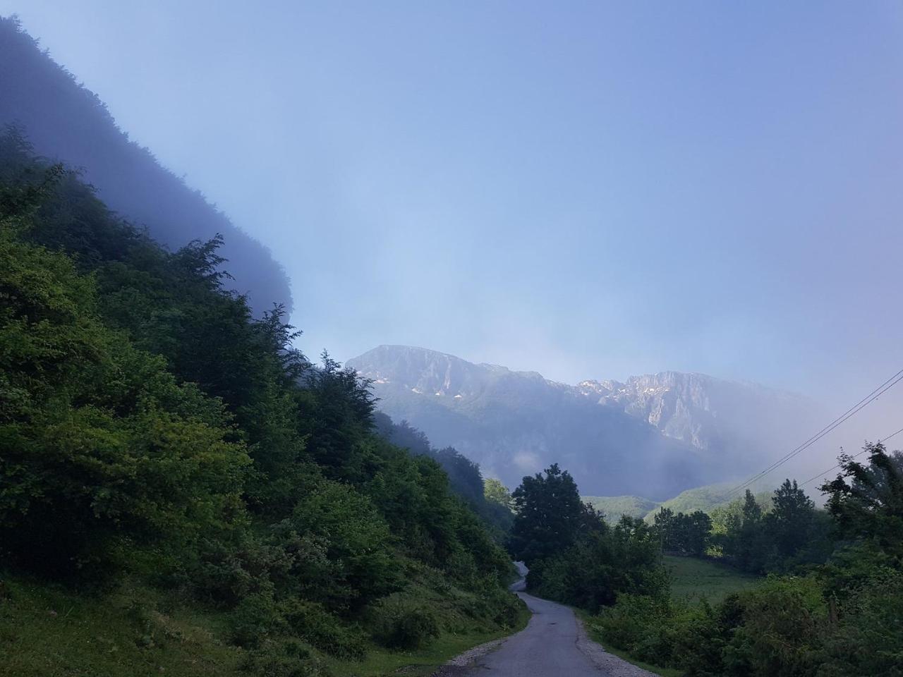 Eko Katun Rosi - Old Tower Otel Gusinje Dış mekan fotoğraf